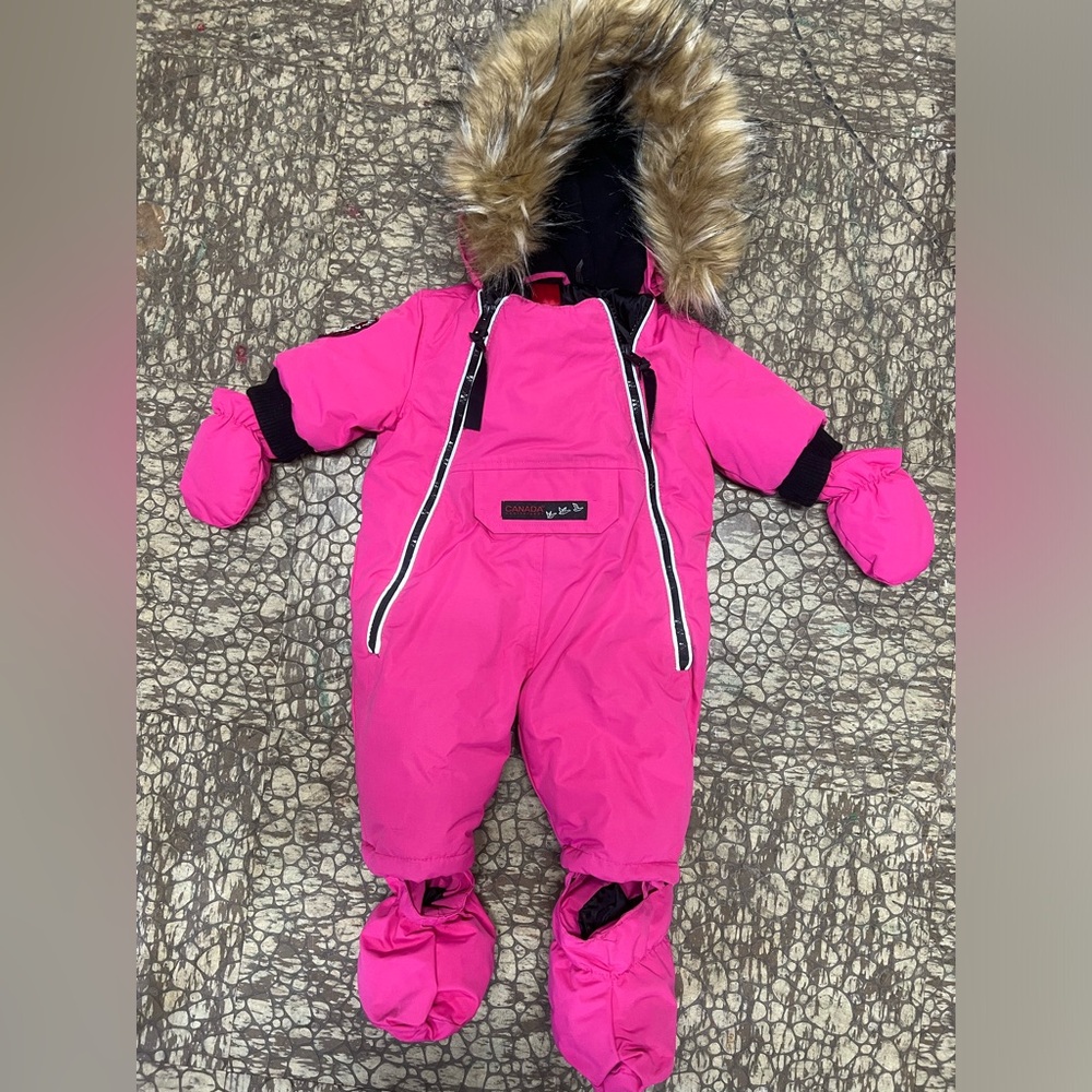 Infant snow suit NWOT
